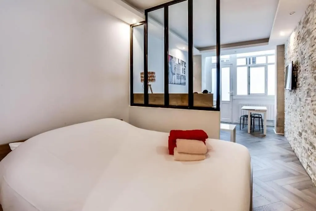 Cmg Saint-lazare / Galeries Lafayette Ii פריז